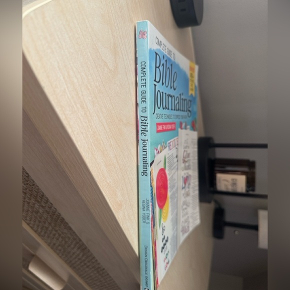 Bible Journaling Guide with Creative Techniques - Picture 7 of 12